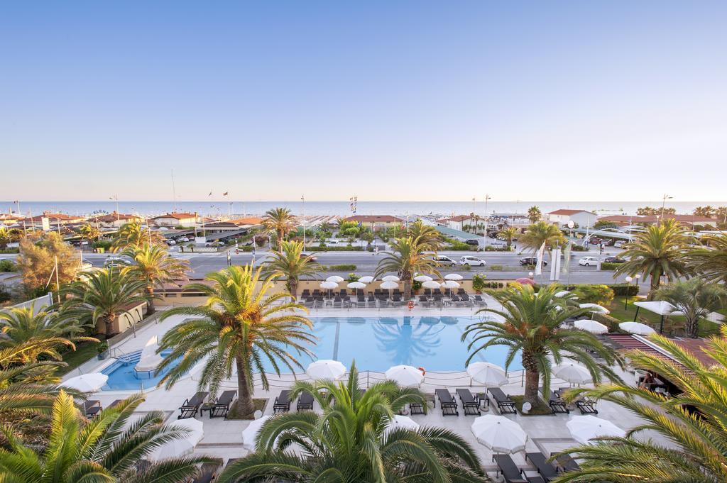 Hotel Caesar Residence & Spa Lido di Camaiore Eksteriør billede