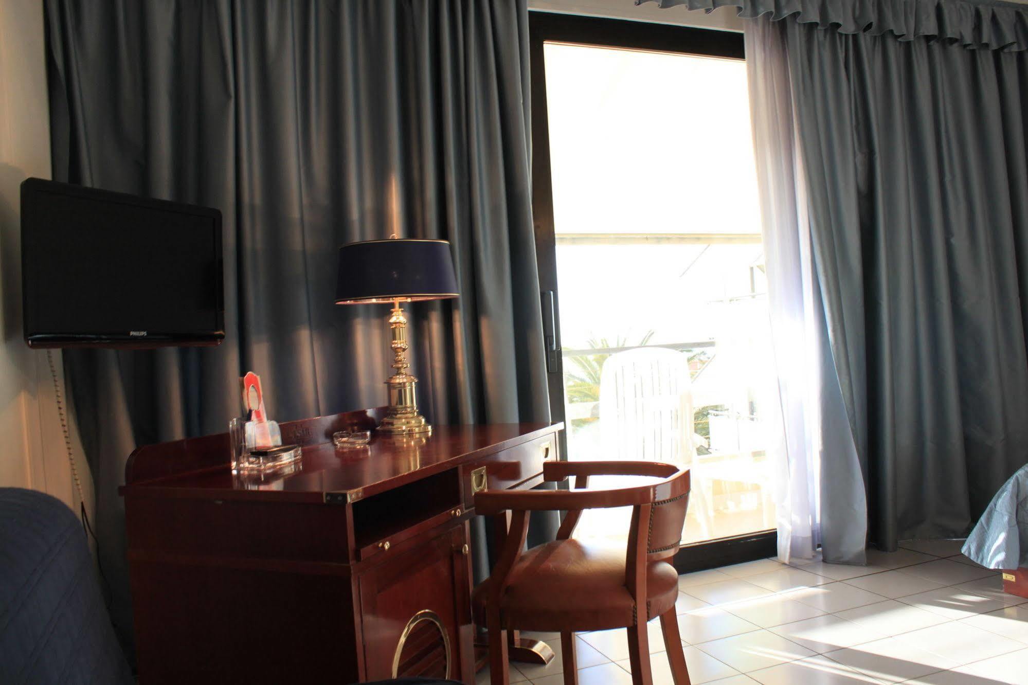 Hotel Caesar Residence & Spa Lido di Camaiore Eksteriør billede