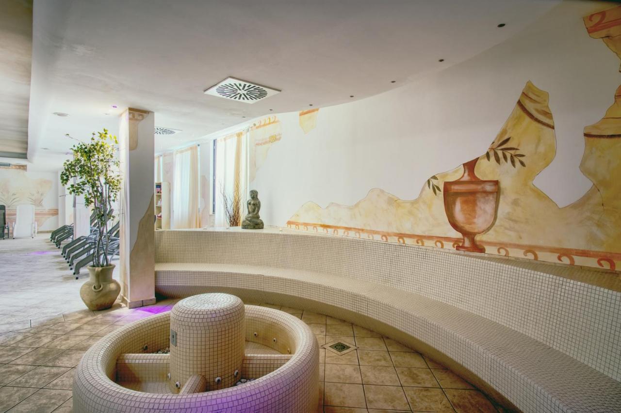 Hotel Caesar Residence & Spa Lido di Camaiore Eksteriør billede