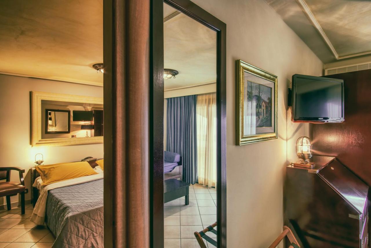 Hotel Caesar Residence & Spa Lido di Camaiore Eksteriør billede
