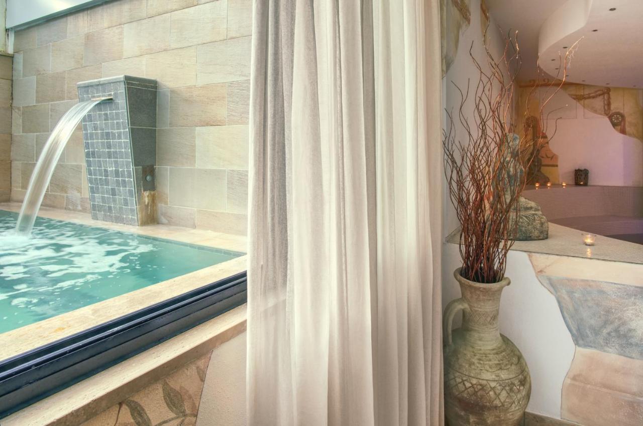 Hotel Caesar Residence & Spa Lido di Camaiore Eksteriør billede