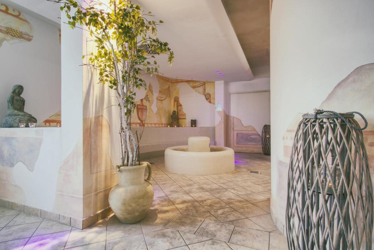 Hotel Caesar Residence & Spa Lido di Camaiore Eksteriør billede