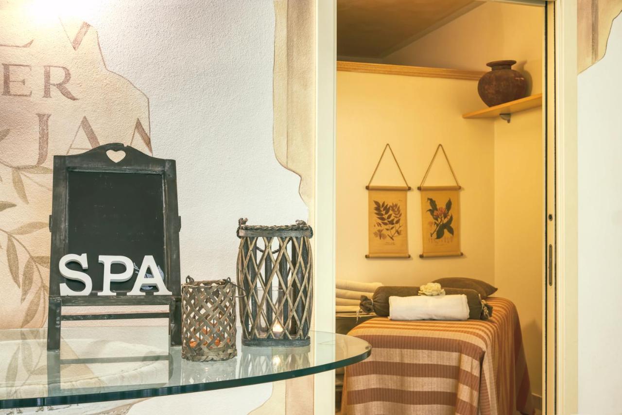 Hotel Caesar Residence & Spa Lido di Camaiore Eksteriør billede